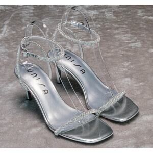 Unisa Unglyn Silver Glitter Glass Stone Ankle Strap Heels Womens Size 7.5